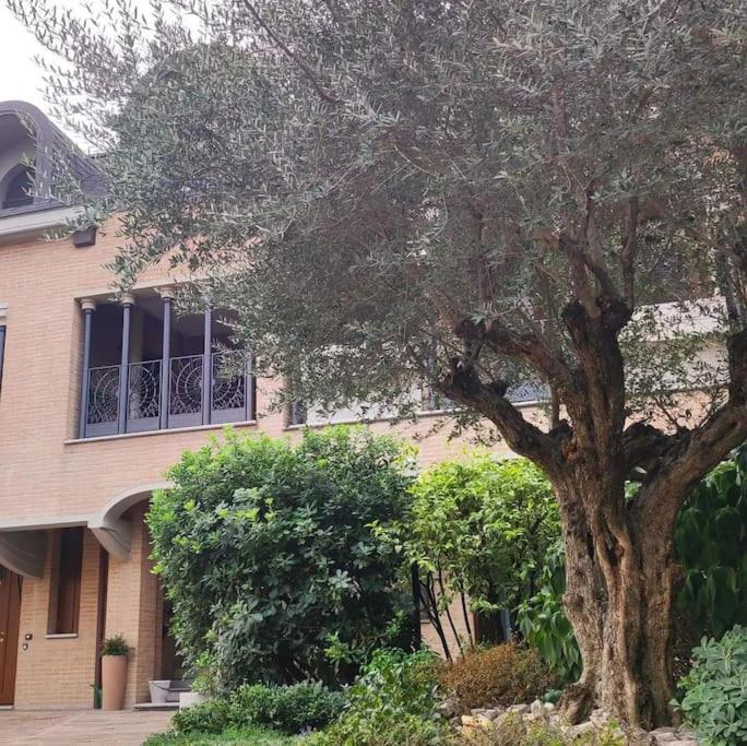 Prestigioso Appartamento Di 70Mq Vicino Milano Legnano Zewnętrze zdjęcie