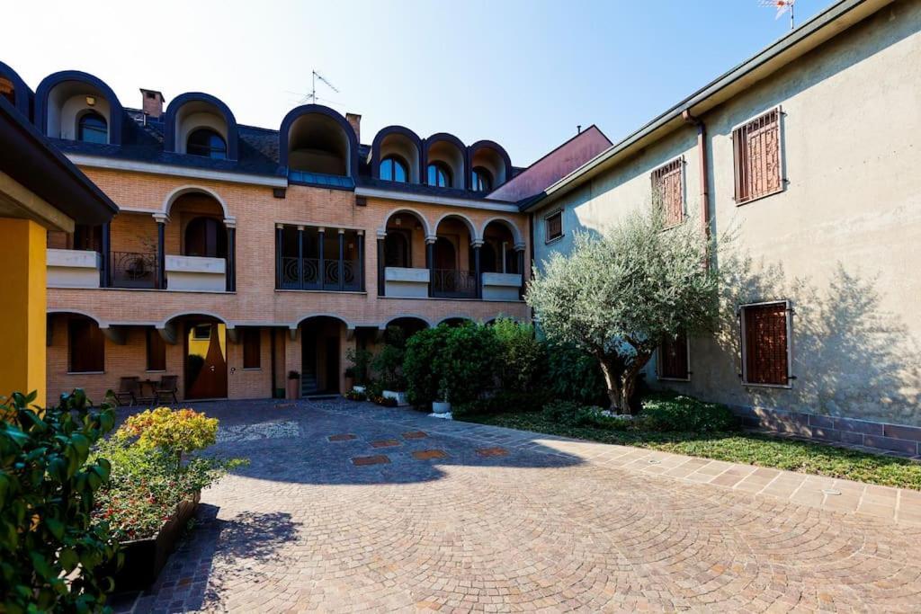 Prestigioso Appartamento Di 70Mq Vicino Milano Legnano Zewnętrze zdjęcie